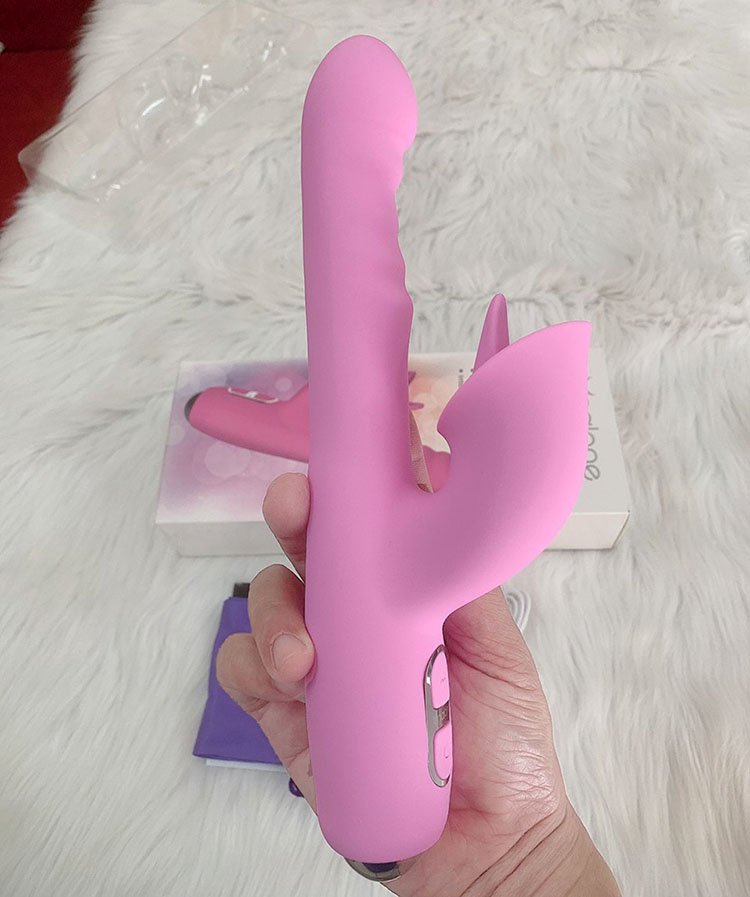 DÙNG SEXTOY CAO CẤP THẦY TU CÒN THÍCH 02